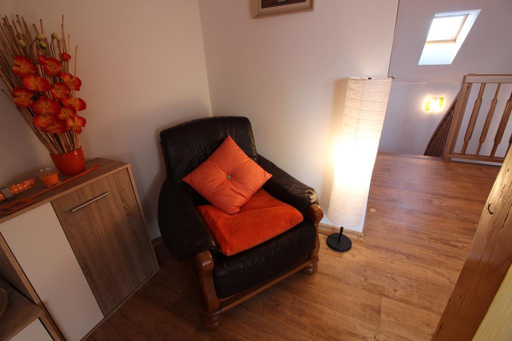 Orange Loft Apartment Kajov Bagian luar foto