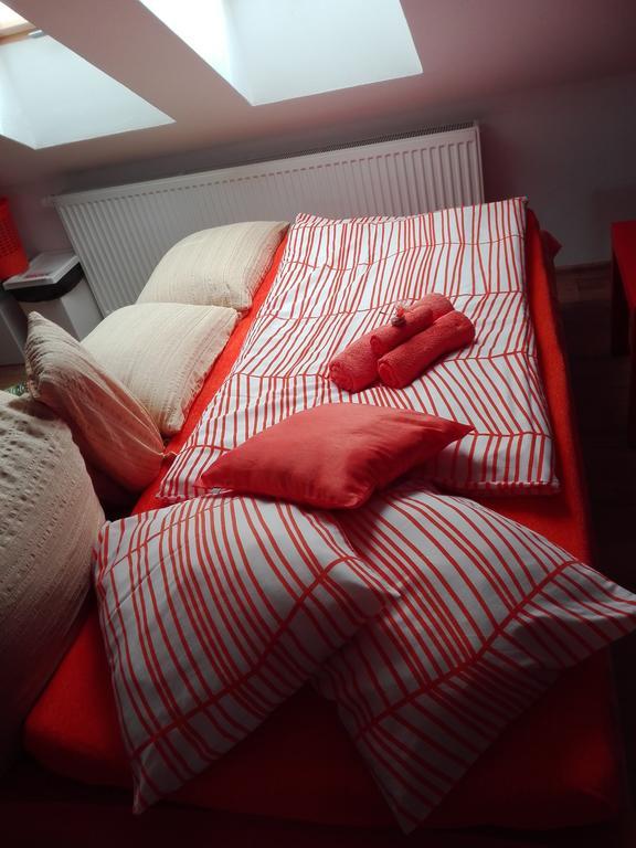 Orange Loft Apartment Kajov Bagian luar foto